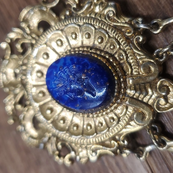 B814 lapis lazuli carved cameo antique dangle brooch breathtakingly beautiful - Picture 3 of 6
